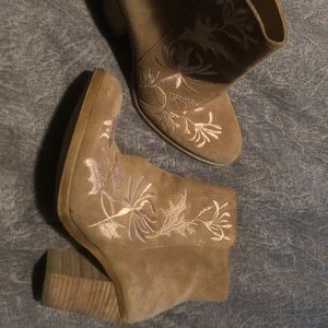 Lucky Brand Elenor Booties